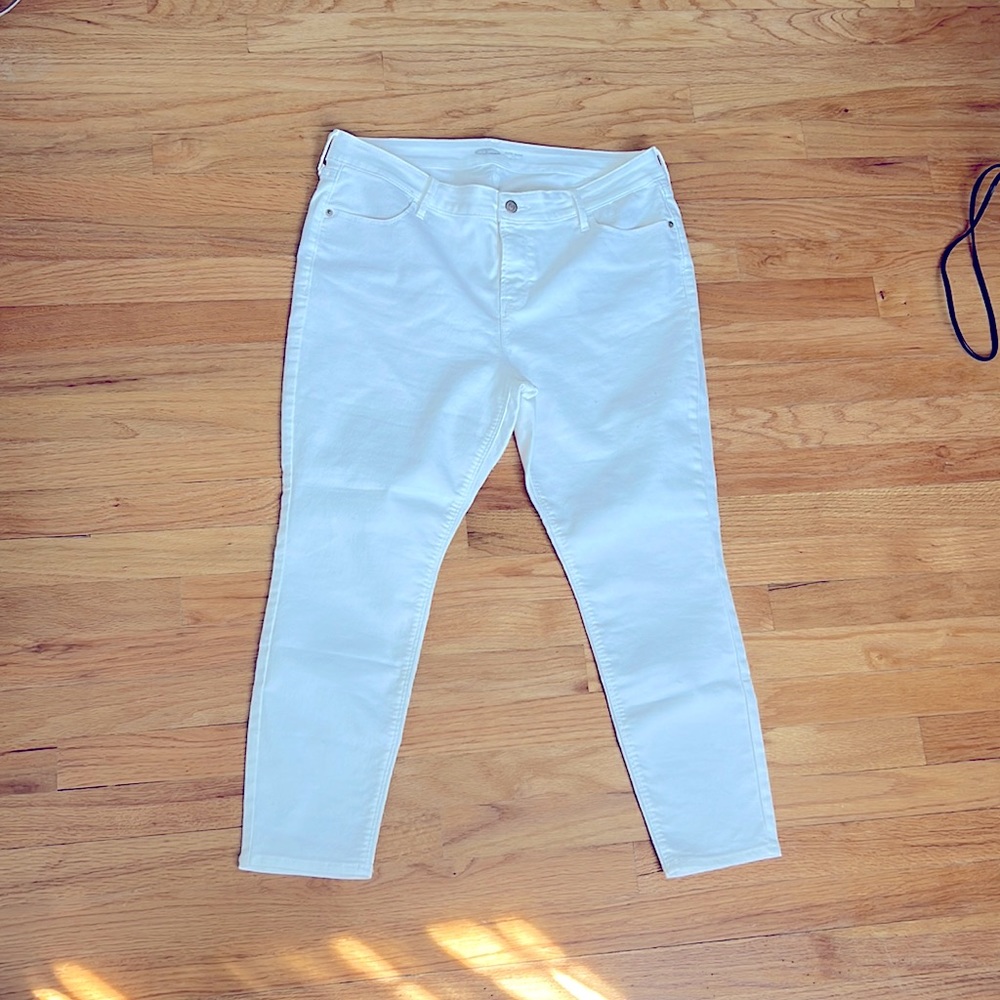 Old Navy super skinny mid rise ankle jeans • 14 short